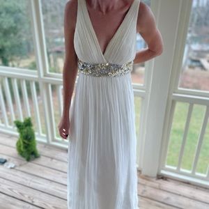 White Dress - floor length. Aidan Mattox size 6